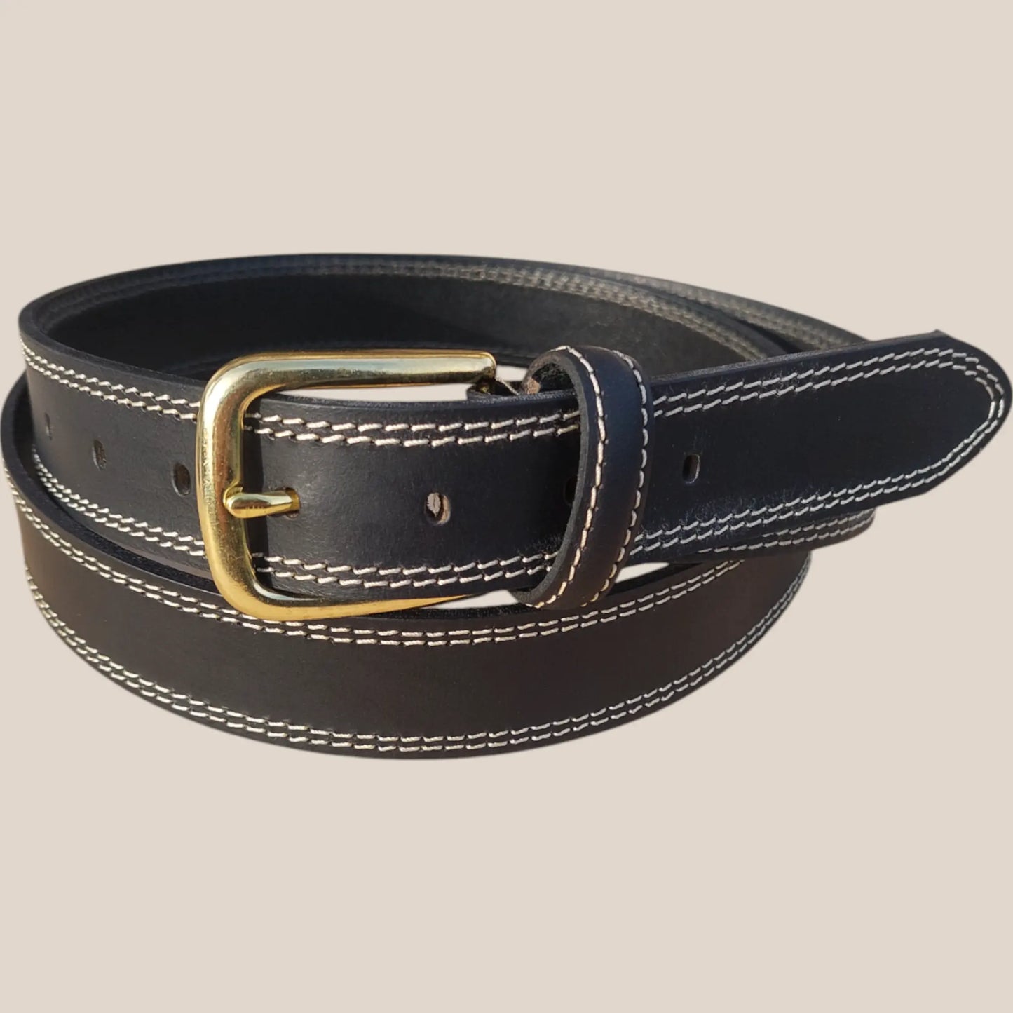 ceinture en cuir avec une boucle en laiton de qualité supérieur