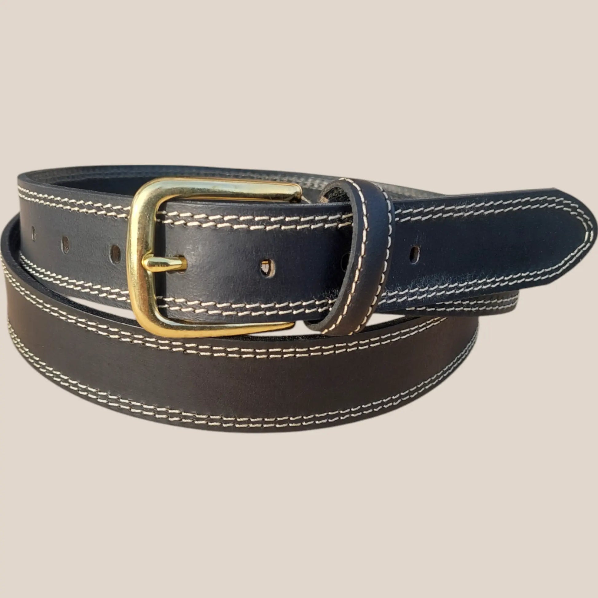 ceinture en cuir avec une boucle en laiton de qualité supérieur